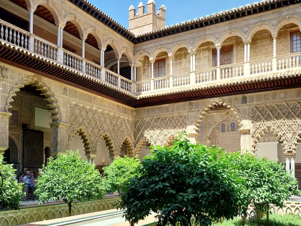 8 kiralyi palace